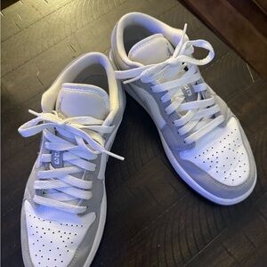 Nike Women's White and Gray Low-Top Sneakers